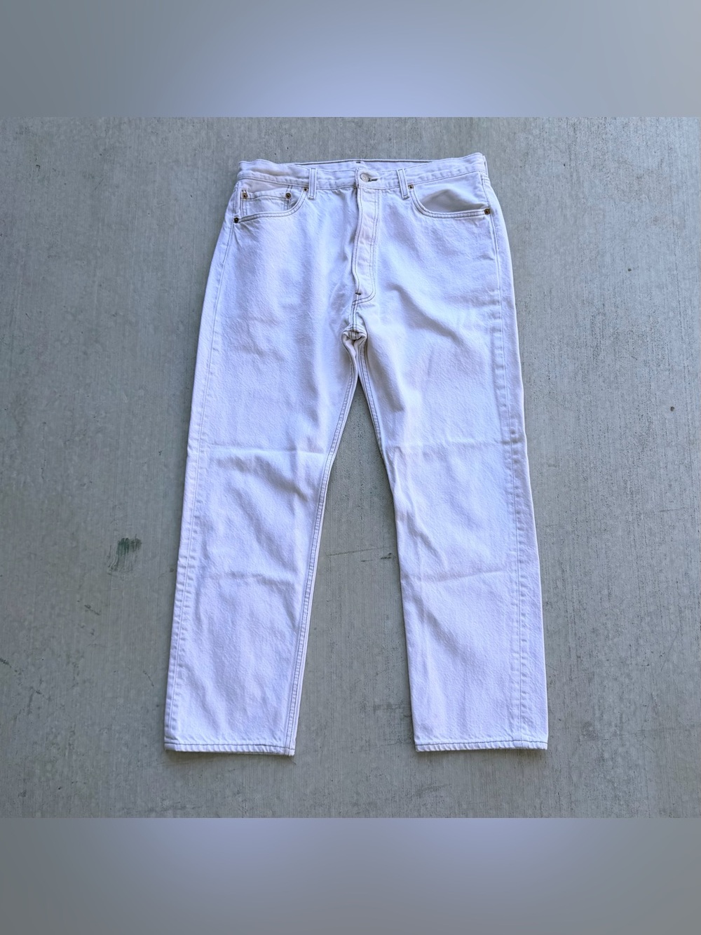 Vintage Levi’s 501 Jeans Made In USA 36 Cream Button Fly 90s